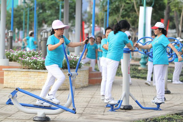  Địa chỉ mua thiết bị thể dục công viên uy tín